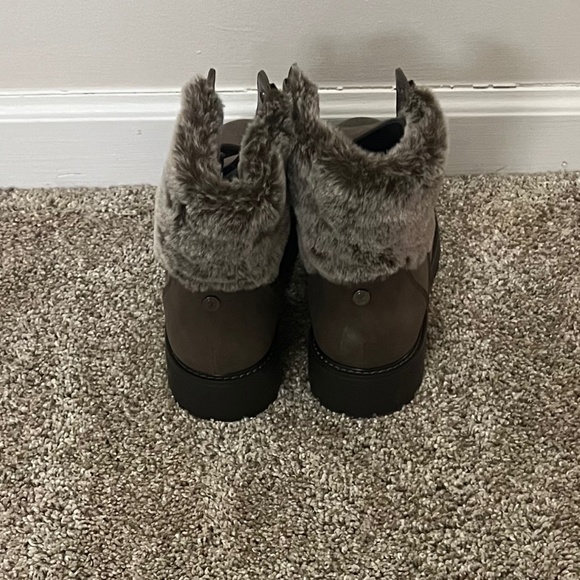 Bandolino brown fur boots - Picture 3 of 4
